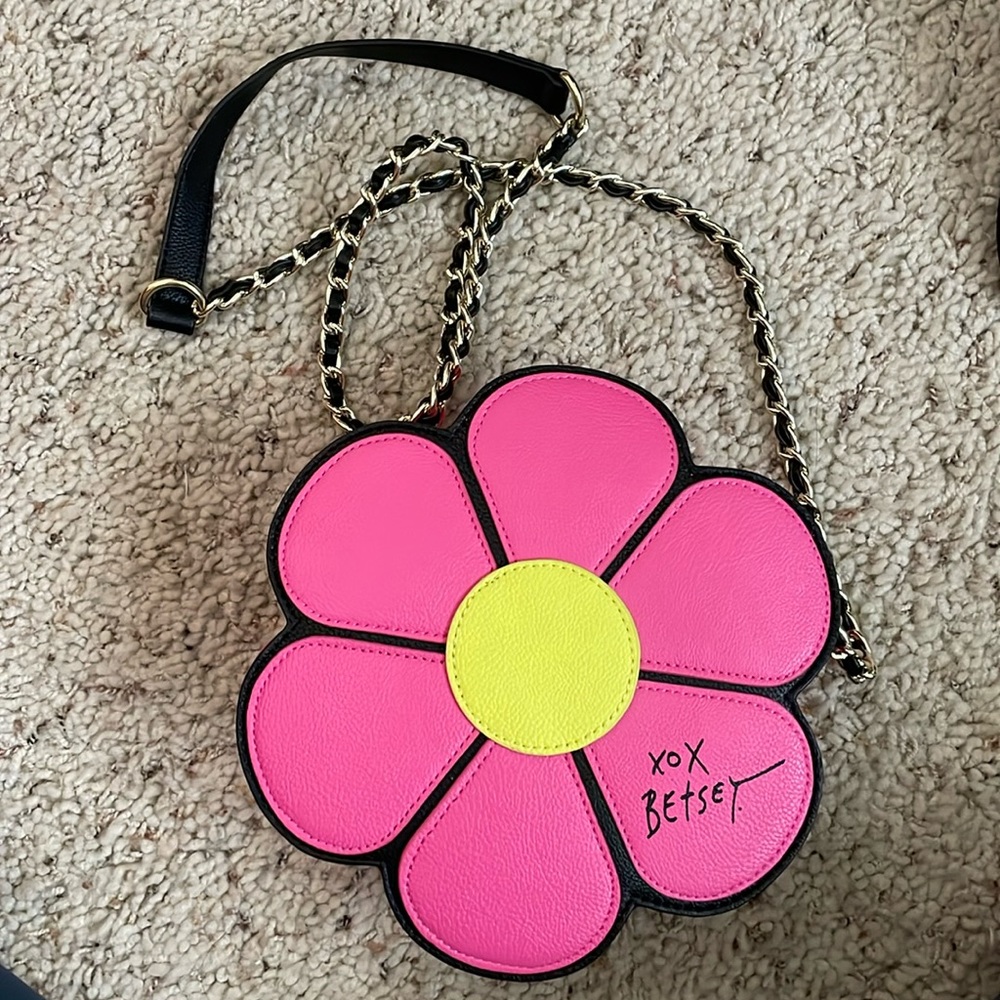 Betsey Johnson Pink Daisy Purse